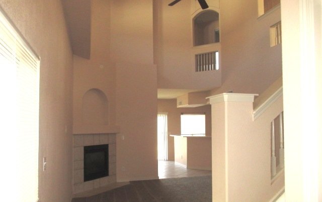 EAST: 4 BR, 2.5 BTH: REFRIGERATED AIR!! property image