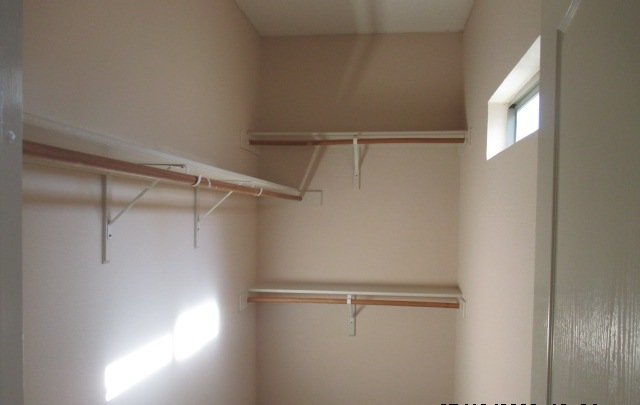 EAST: 4 BR, 2.5 BTH: REFRIGERATED AIR!! property image