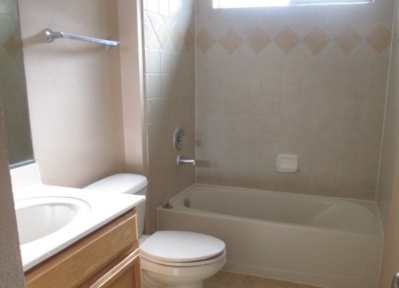 EAST: 4 BR, 2.5 BTH: REFRIGERATED AIR!! property image