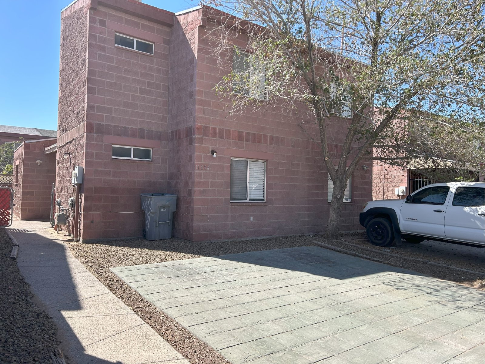 EASTSIDE: 3 BR, 2 BA TOWNHOME property image