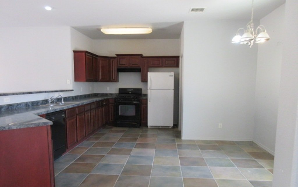 ANTHONY: 4 BR, 2 BTH, REFRIGERATED AIR property image