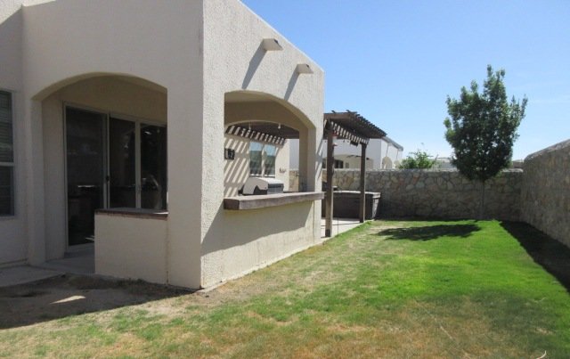 SANTA TERESA- 4 BR, 2 BA WITH REFRIGERATED AIR! property image