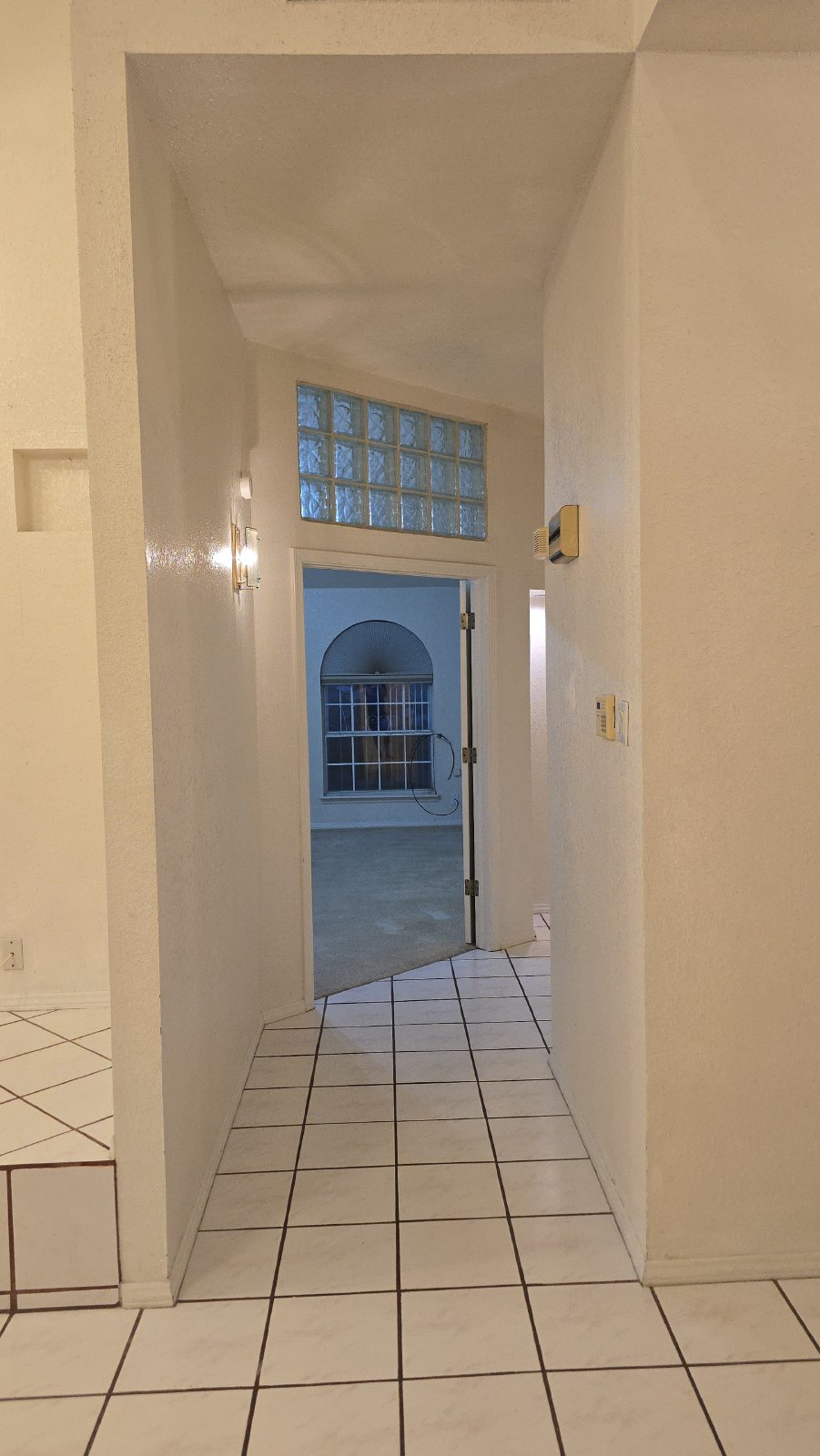 WESTSIDE: 3 BR + BONUS/OFFICE REFRIGERATED AIR!!! property image