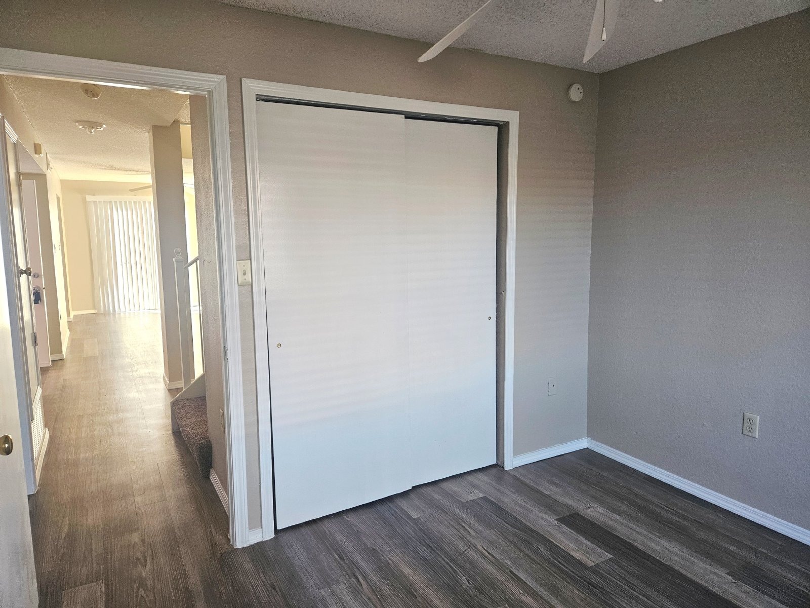 EASTSIDE: 3 BR, 2 BA TOWNHOME property image