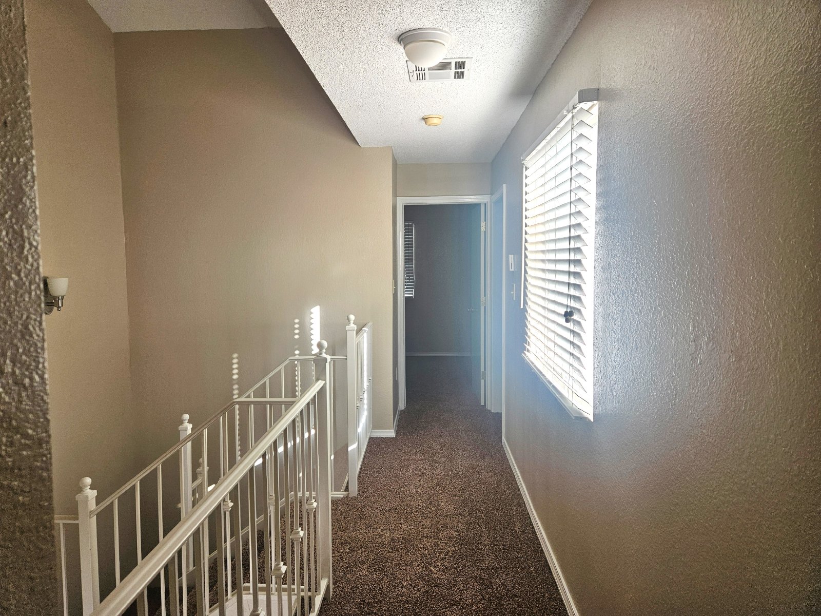 EASTSIDE: 3 BR, 2 BA TOWNHOME property image