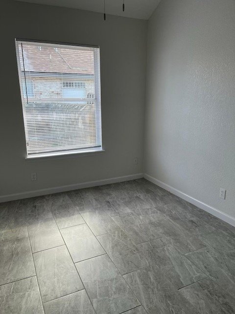 EASTSIDE: 4 BR, 2 BA property image