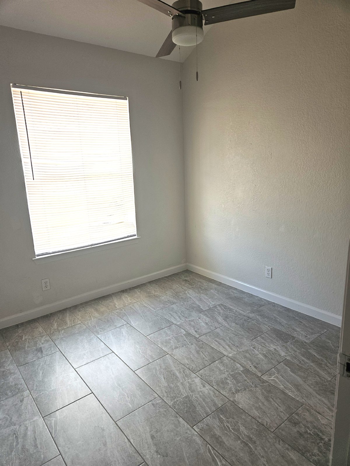 EASTSIDE: 4 BR, 2 BA property image