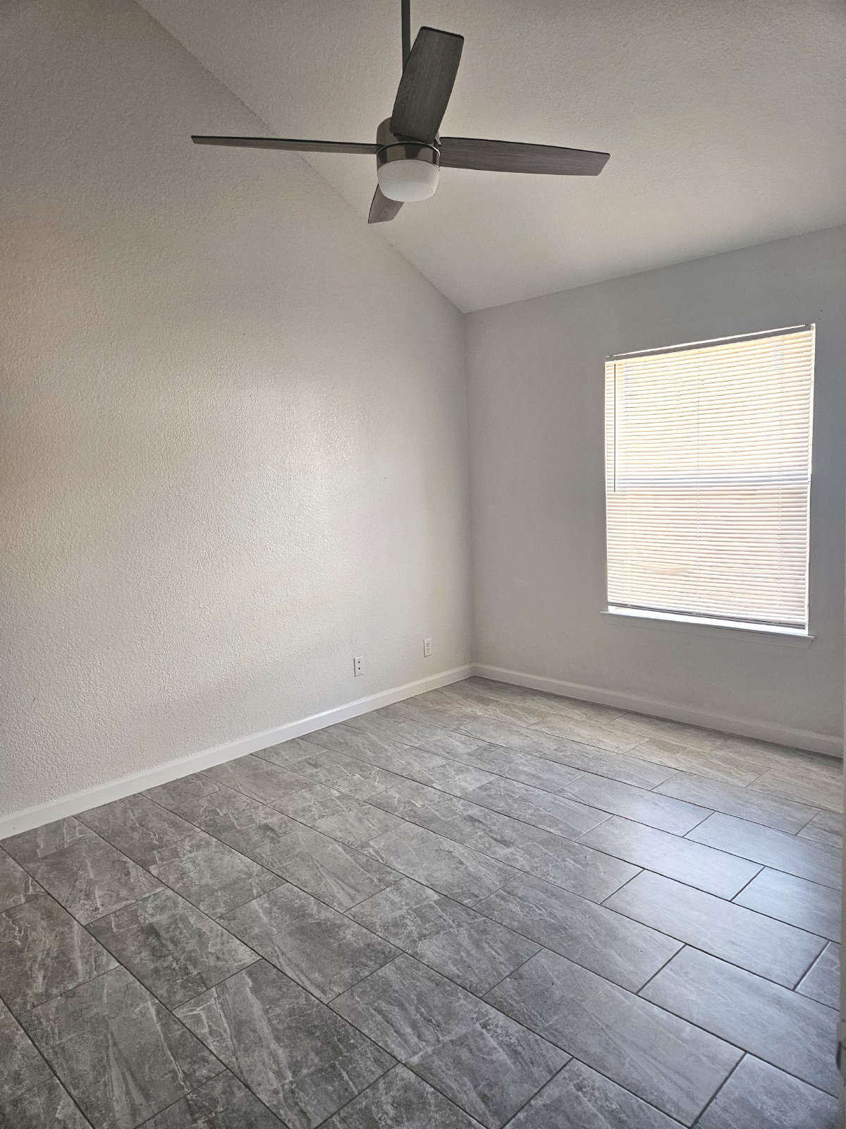 EASTSIDE: 4 BR, 2 BA property image