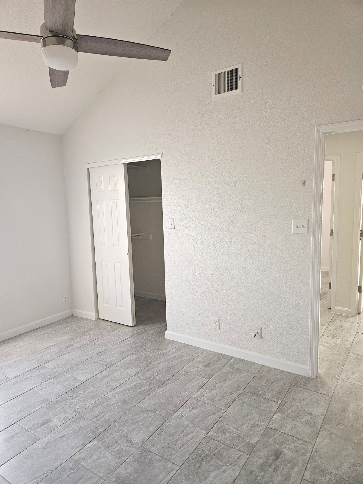 EASTSIDE: 4 BR, 2 BA property image