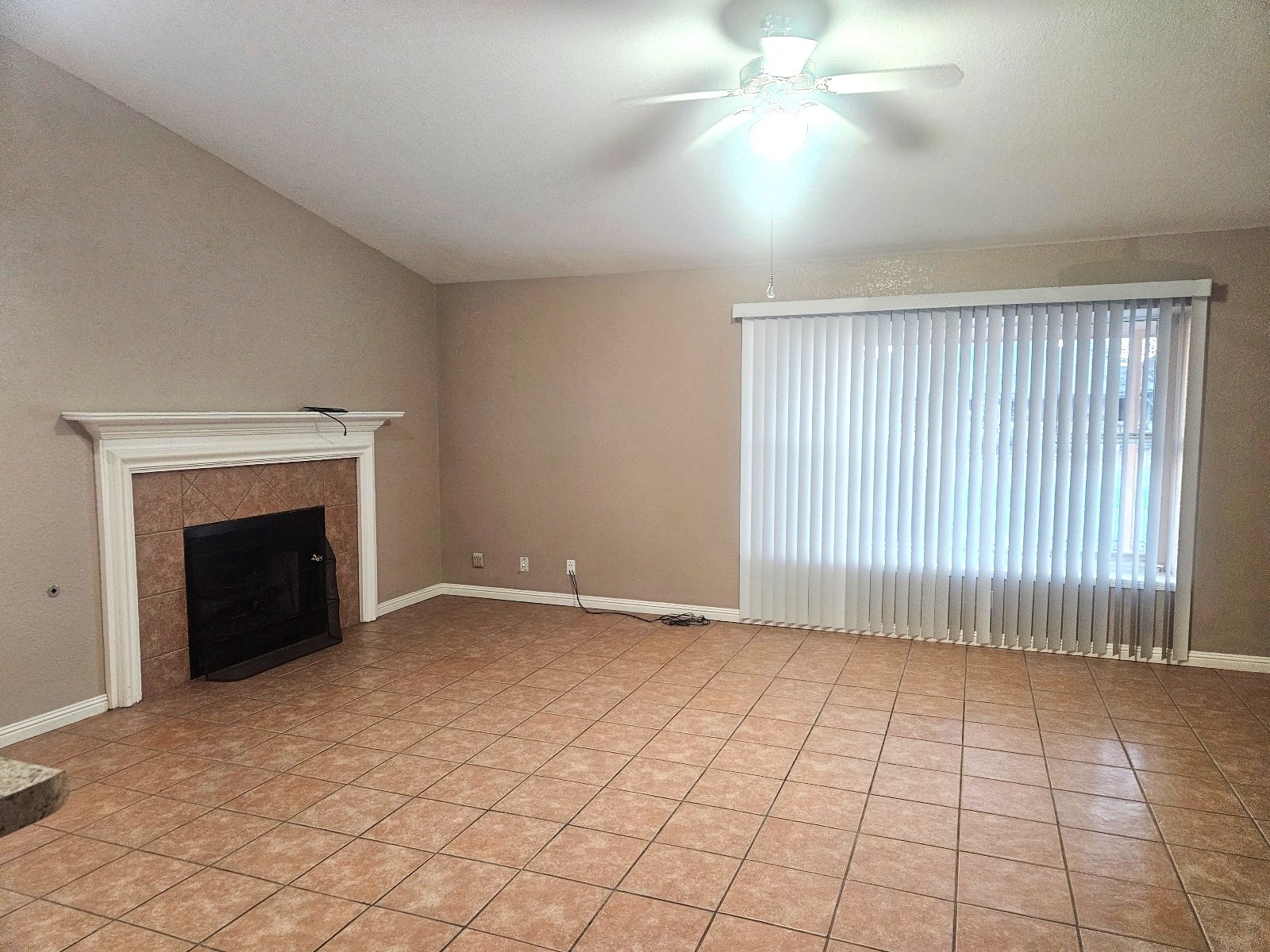 WESTSIDE: 3 BR, 2 BTH REFRIGERATED AIR*** property image