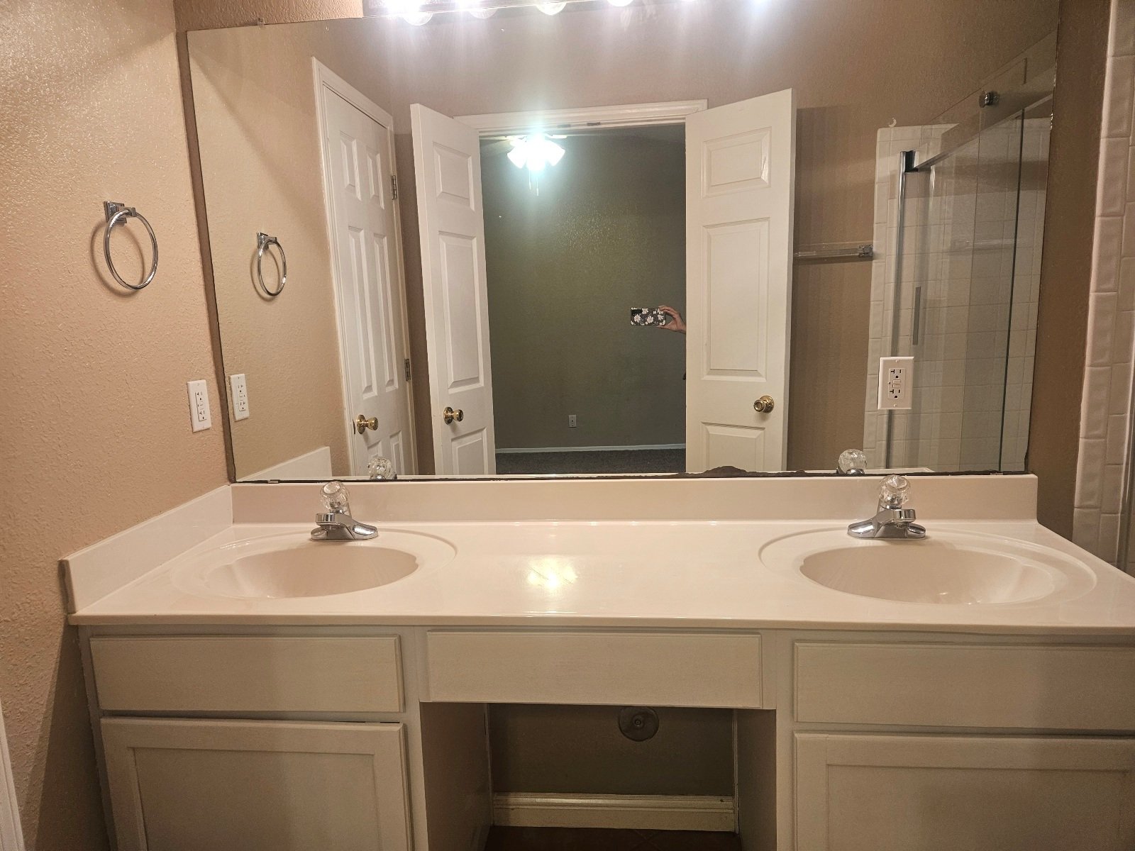 WESTSIDE: 3 BR, 2 BTH REFRIGERATED AIR*** property image