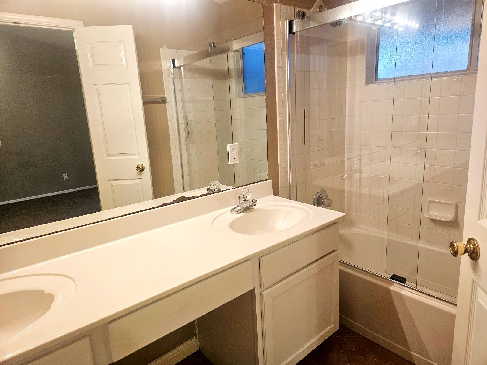 WESTSIDE: 3 BR, 2 BTH REFRIGERATED AIR*** property image