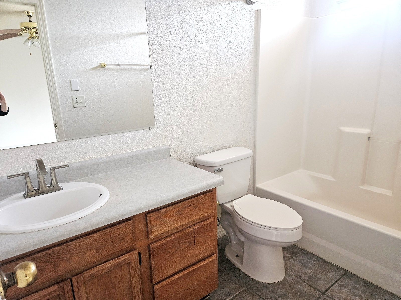EAST : 3 BR, 2 BTH ***REFRIGERATED AIR*** property image