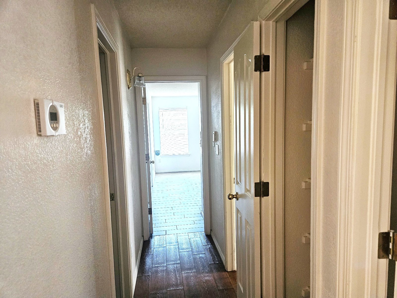EAST : 3 BR, 2 BTH ***REFRIGERATED AIR*** property image