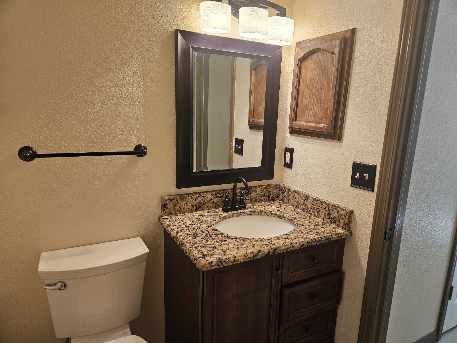 3 BR / 2.5 BA NEAR LOOP 375 AND SHOPPING property image