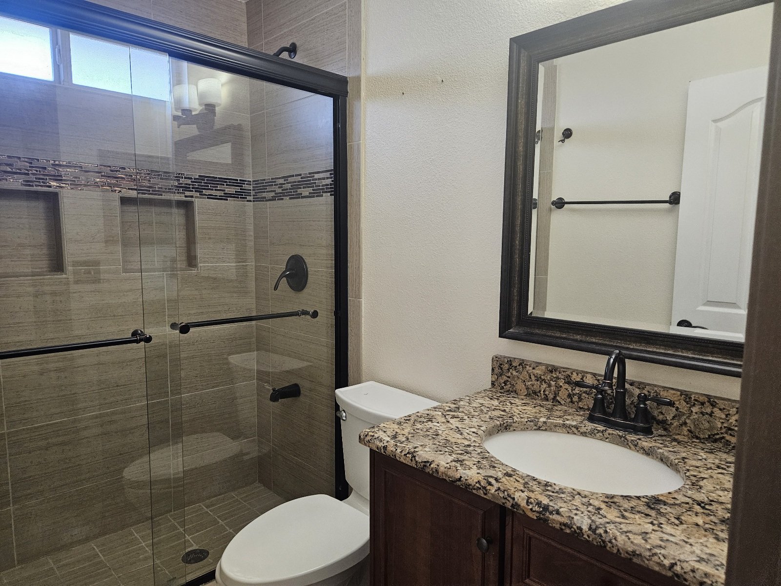 3 BR / 2.5 BA NEAR LOOP 375 AND SHOPPING property image