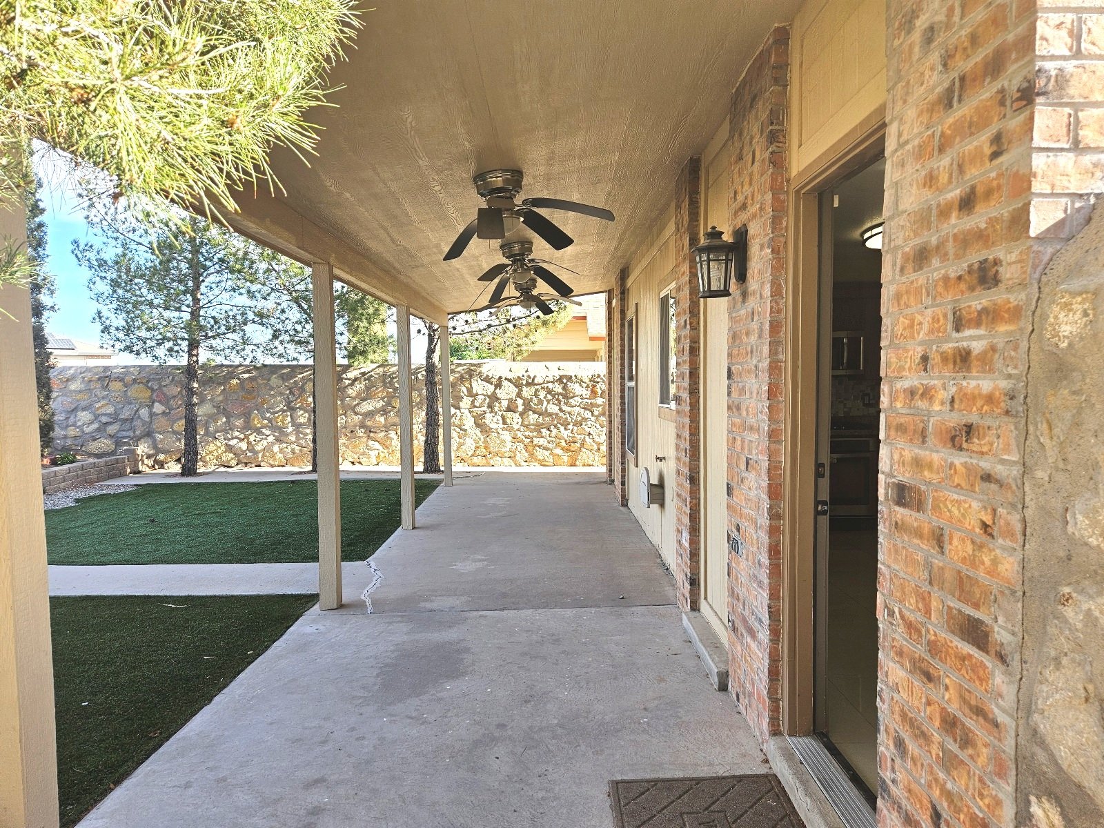 3 BR / 2.5 BA NEAR LOOP 375 AND SHOPPING property image