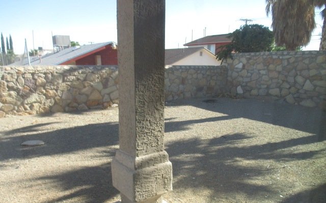 EAST: 4 BR, 2.5 BTH: REFRIGERATED AIR!! property image