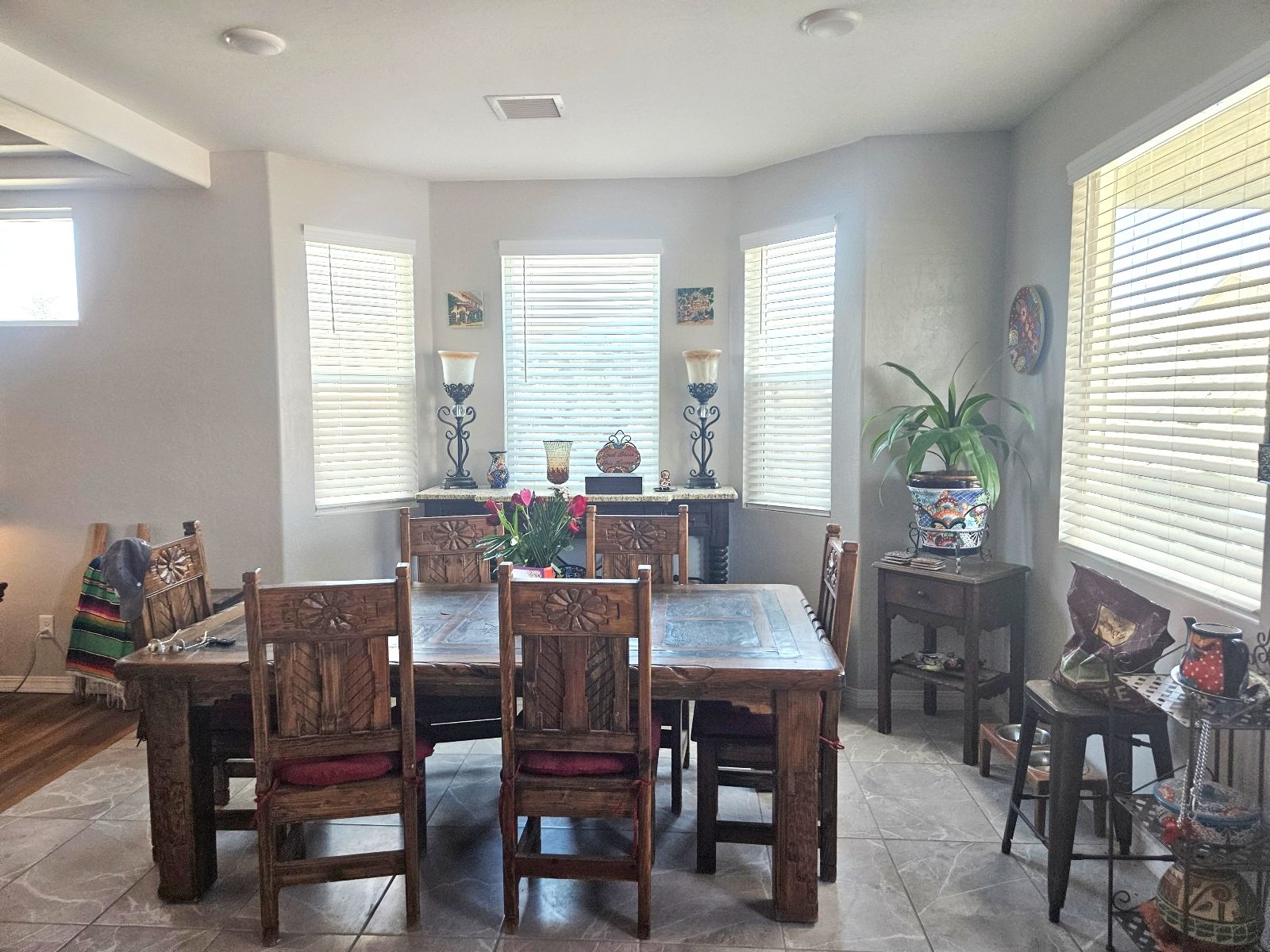 SANTA TERESA- 3 BR, 2 BA WITH REFRIGERATED AIR! property image