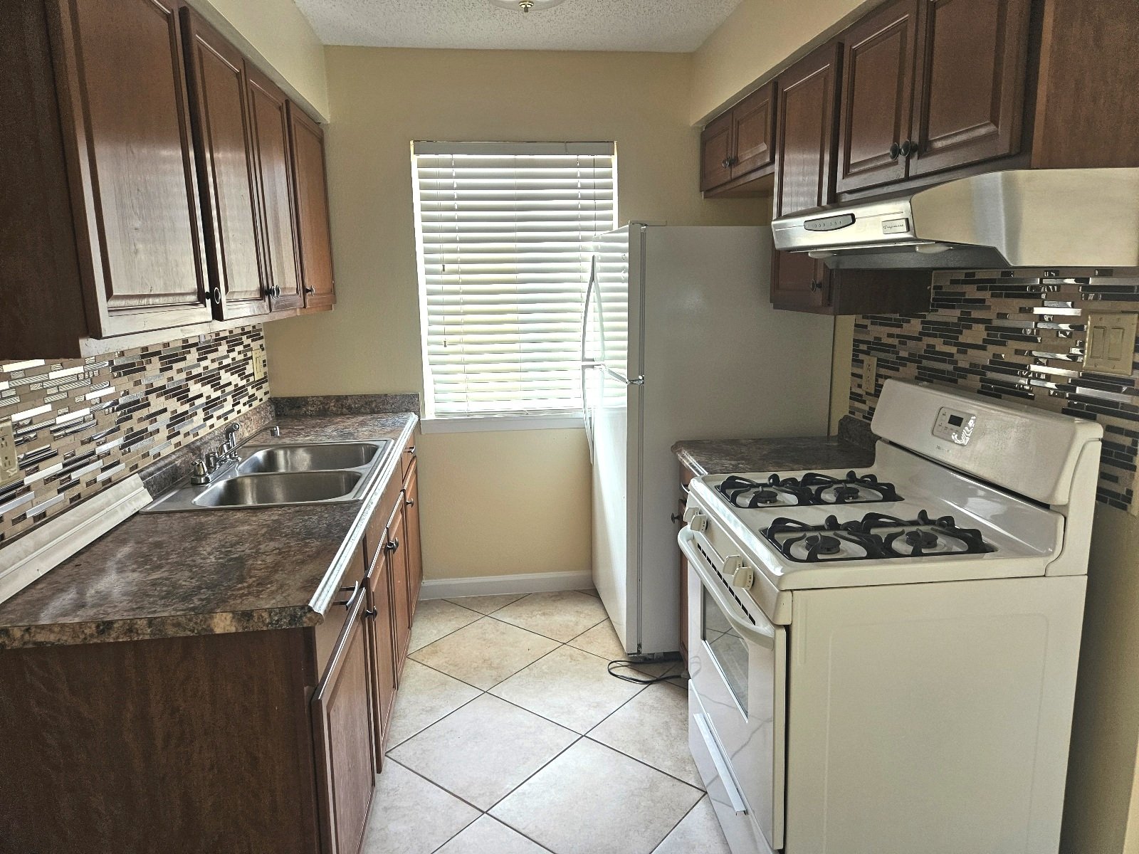 CENTRAL: 1 BR, 1 BA  APARTMENT NEAR UTEP AND HOSPITALS! property image