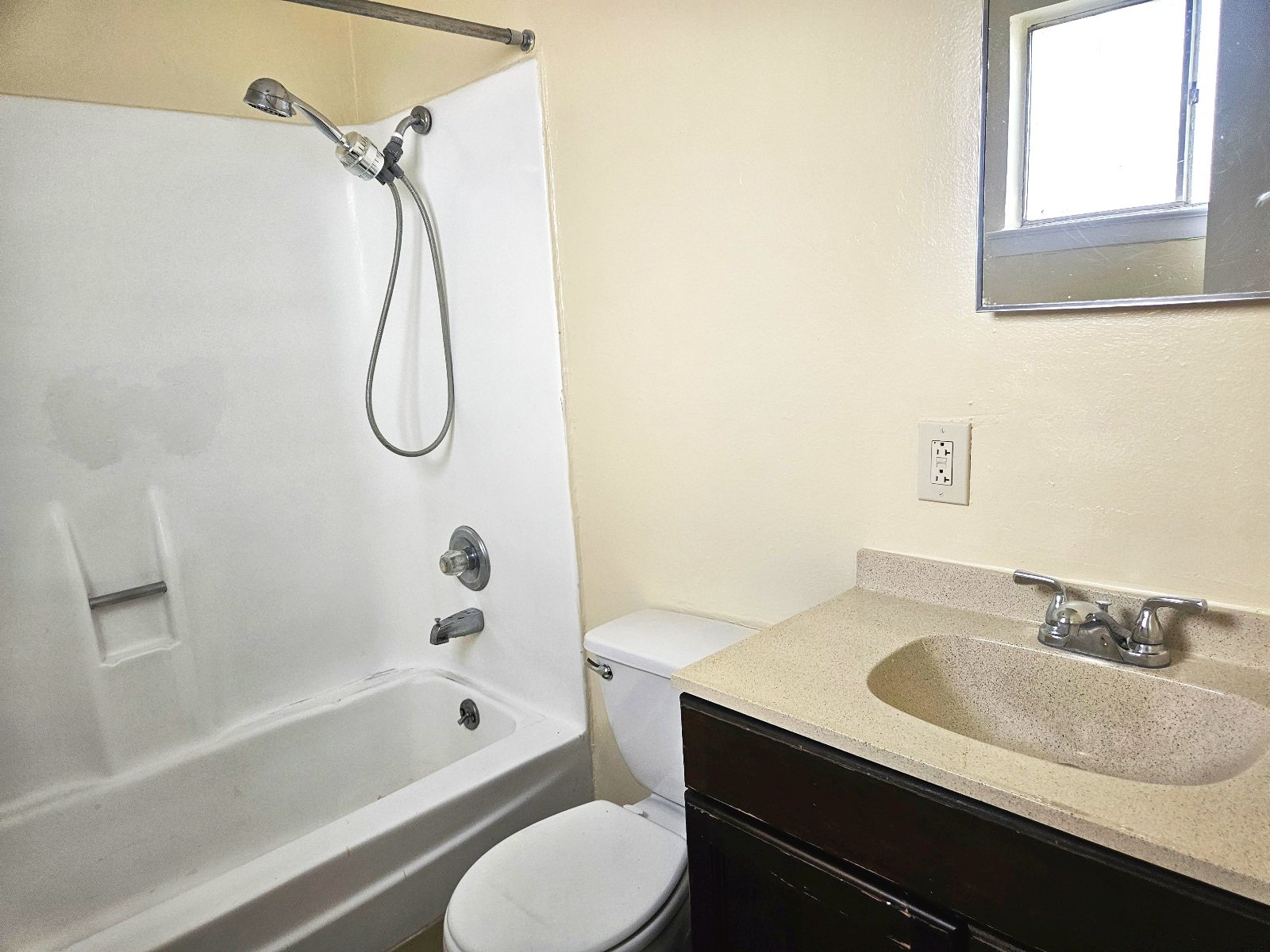CENTRAL: 1 BR, 1 BA  APARTMENT NEAR UTEP AND HOSPITALS! property image