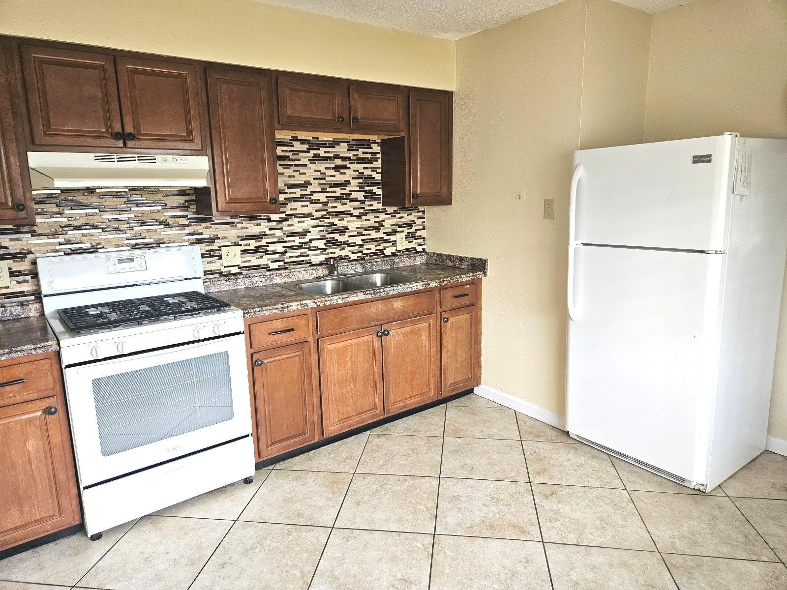 CENTRAL: 1 BR, 1 BA  APARTMENT NEAR UTEP AND HOSPITALS! property image