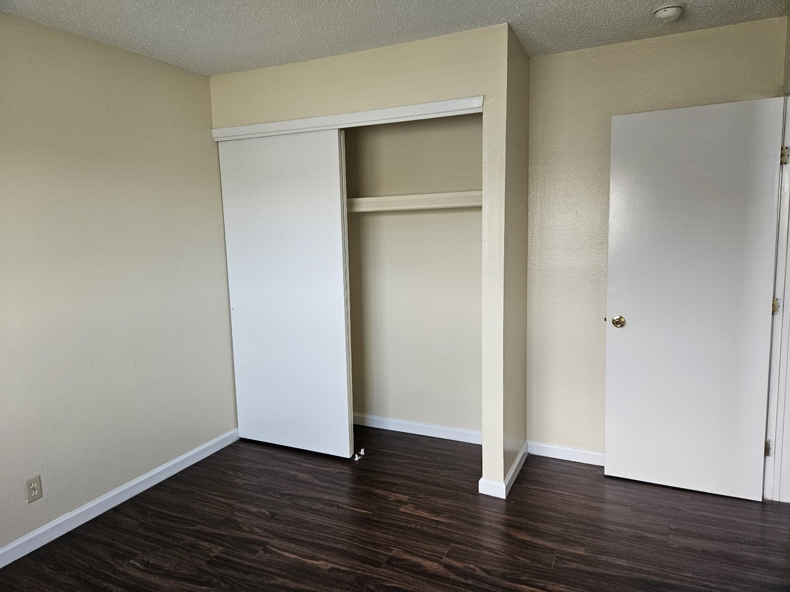 CENTRAL: 1 BR, 1 BA  APARTMENT NEAR UTEP AND HOSPITALS! property image