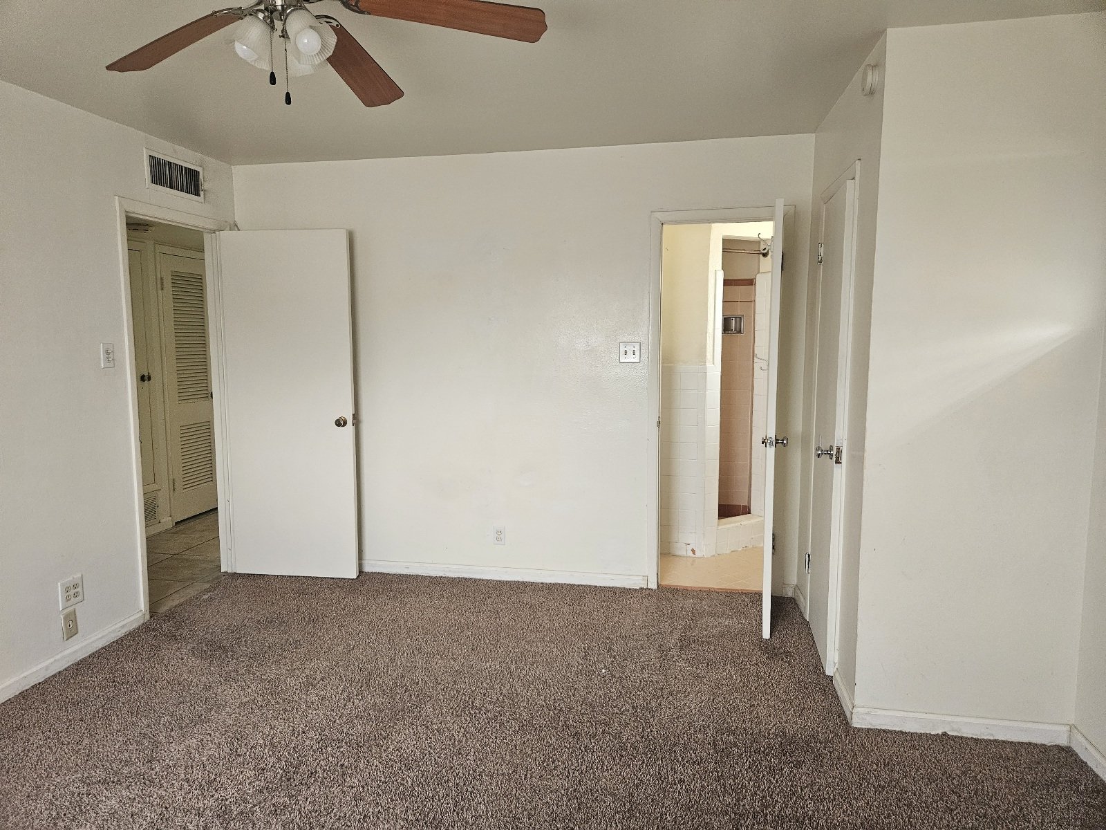 NORTHEAST: 4 BR, 1.75 BTH property image