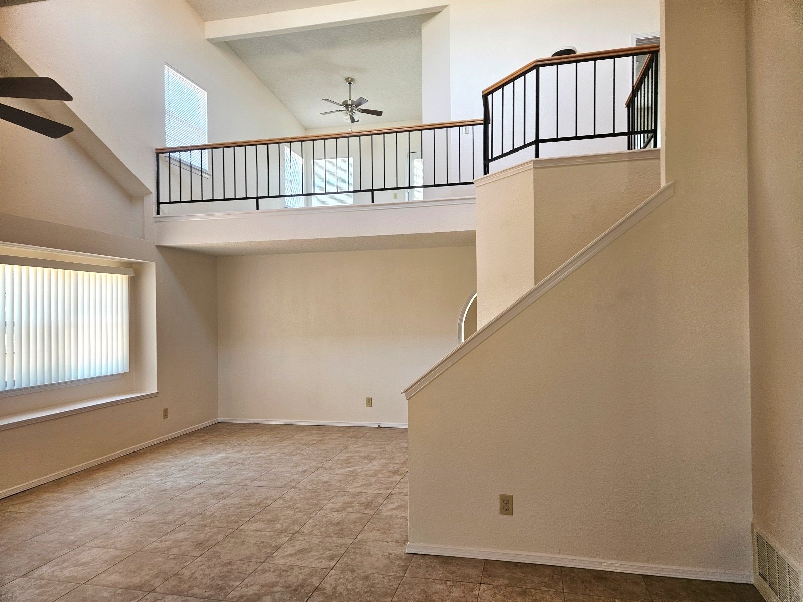 WEST: 3 BR, 2.5 BTH property image