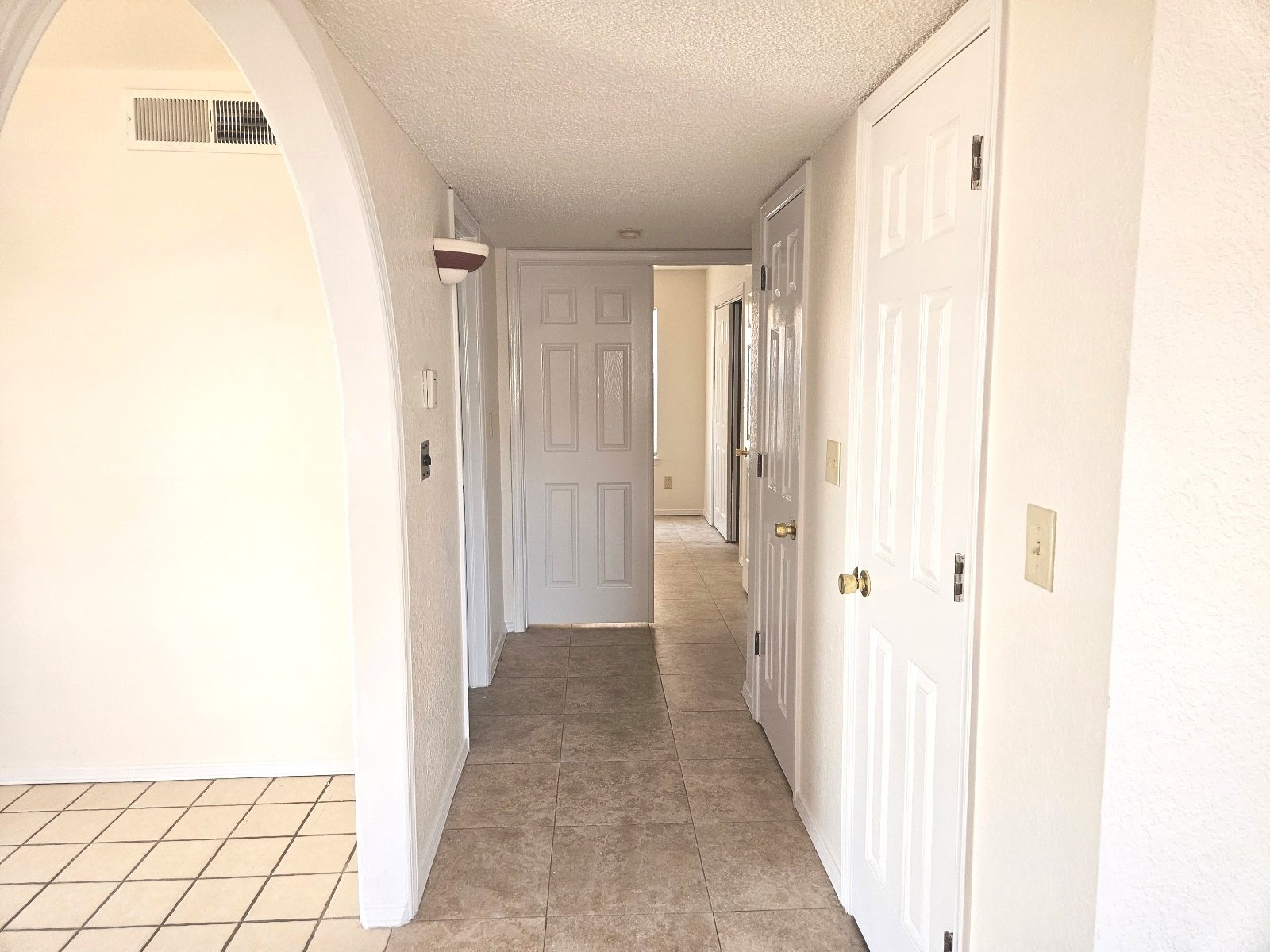 WEST: 3 BR, 2.5 BTH property image