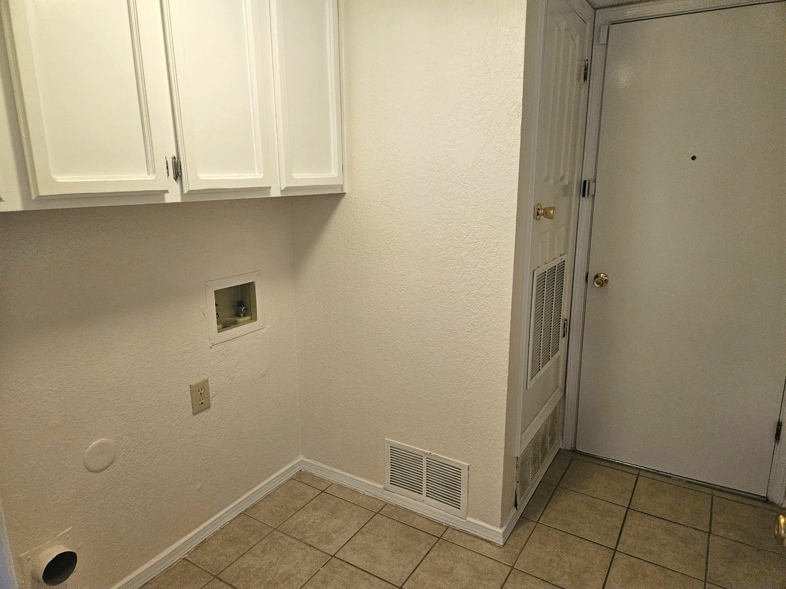 WEST: 3 BR, 2.5 BTH property image