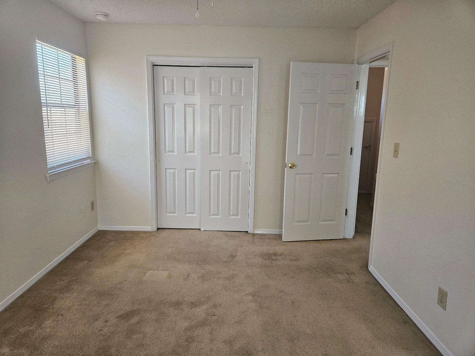 WEST: 3 BR, 2.5 BTH property image