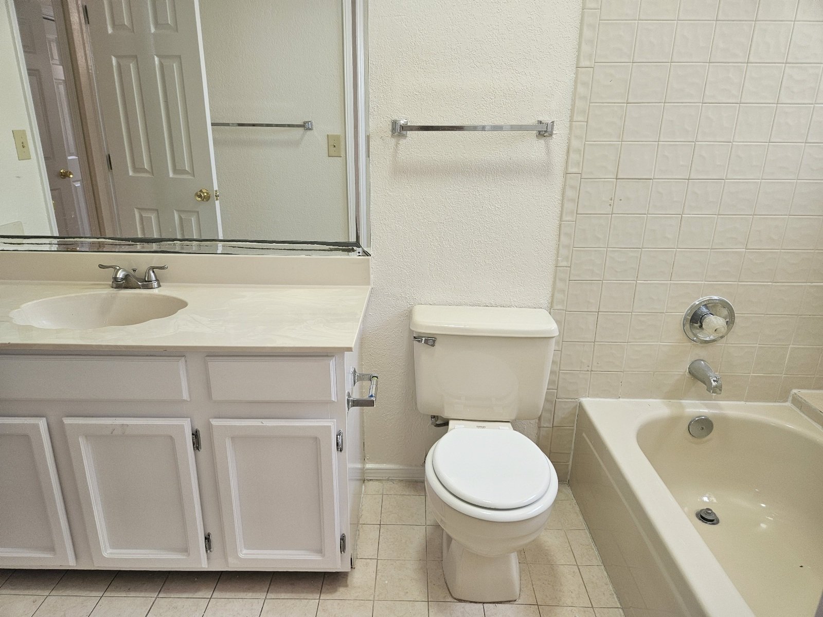 WEST: 3 BR, 2.5 BTH property image
