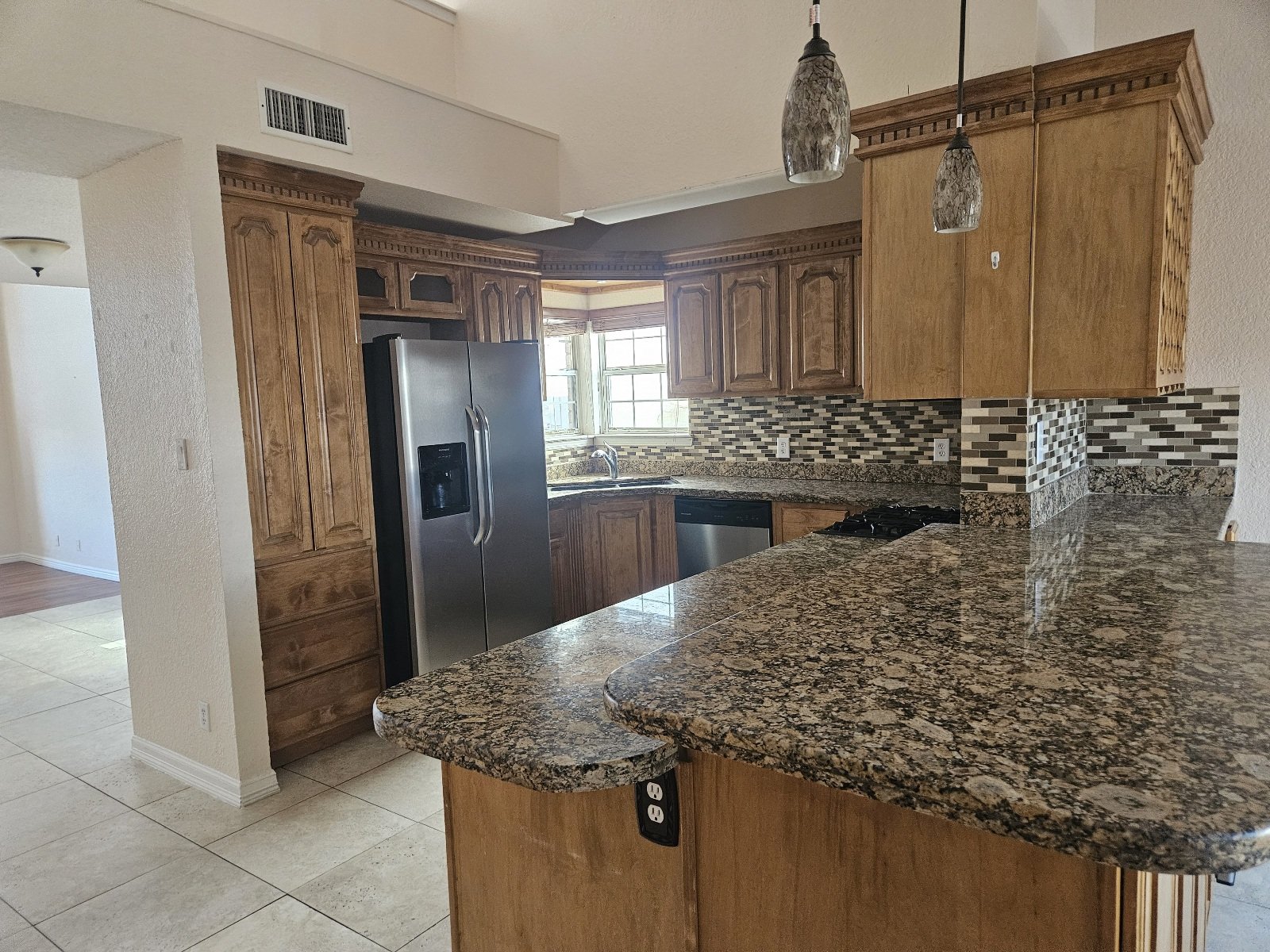 GEORGE DIETER & MONTANA: 3 BR, 2.5 BTH ***REFRIGERATED AIR*** property image