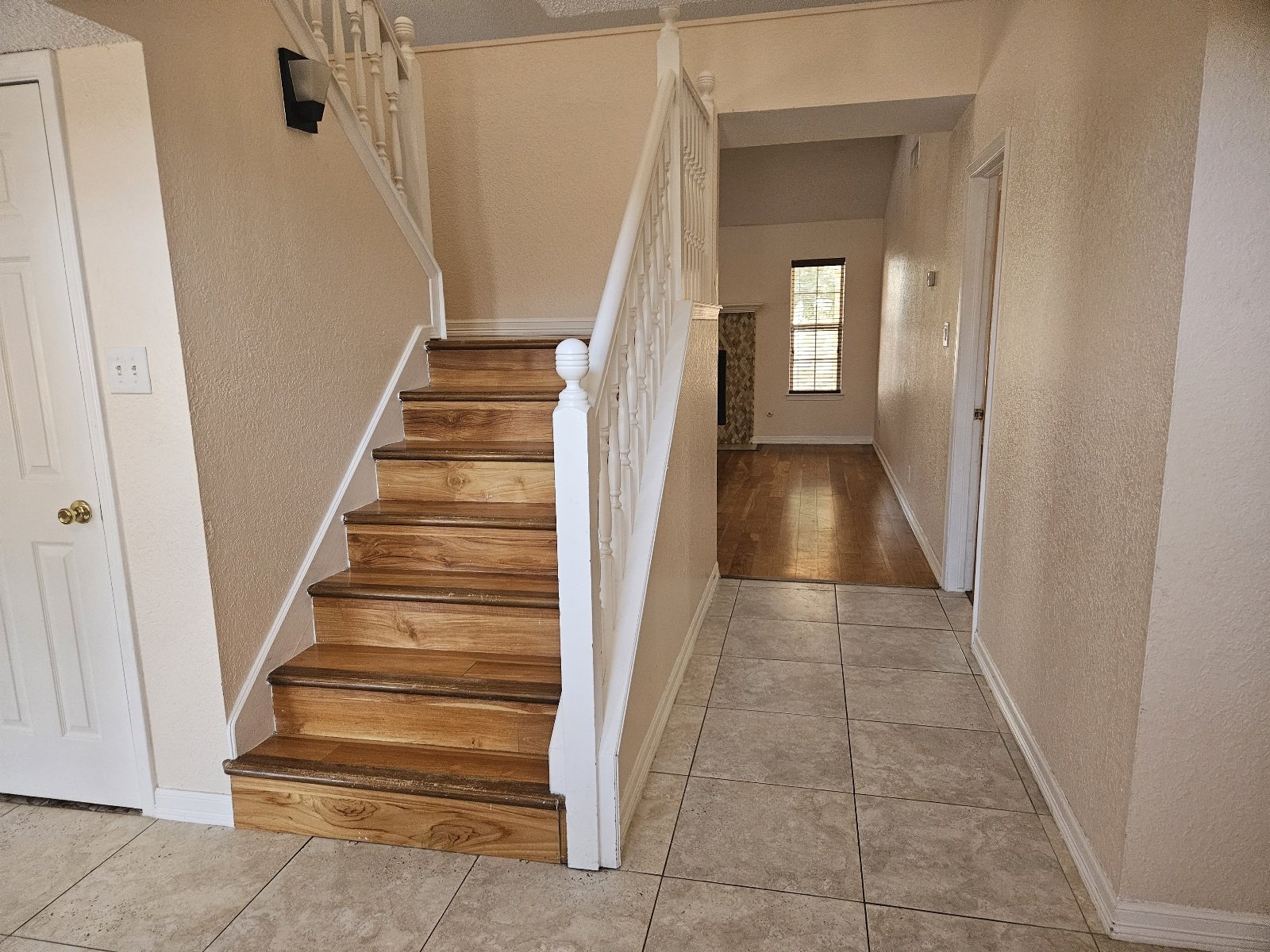 GEORGE DIETER & MONTANA: 3 BR, 2.5 BTH ***REFRIGERATED AIR*** property image