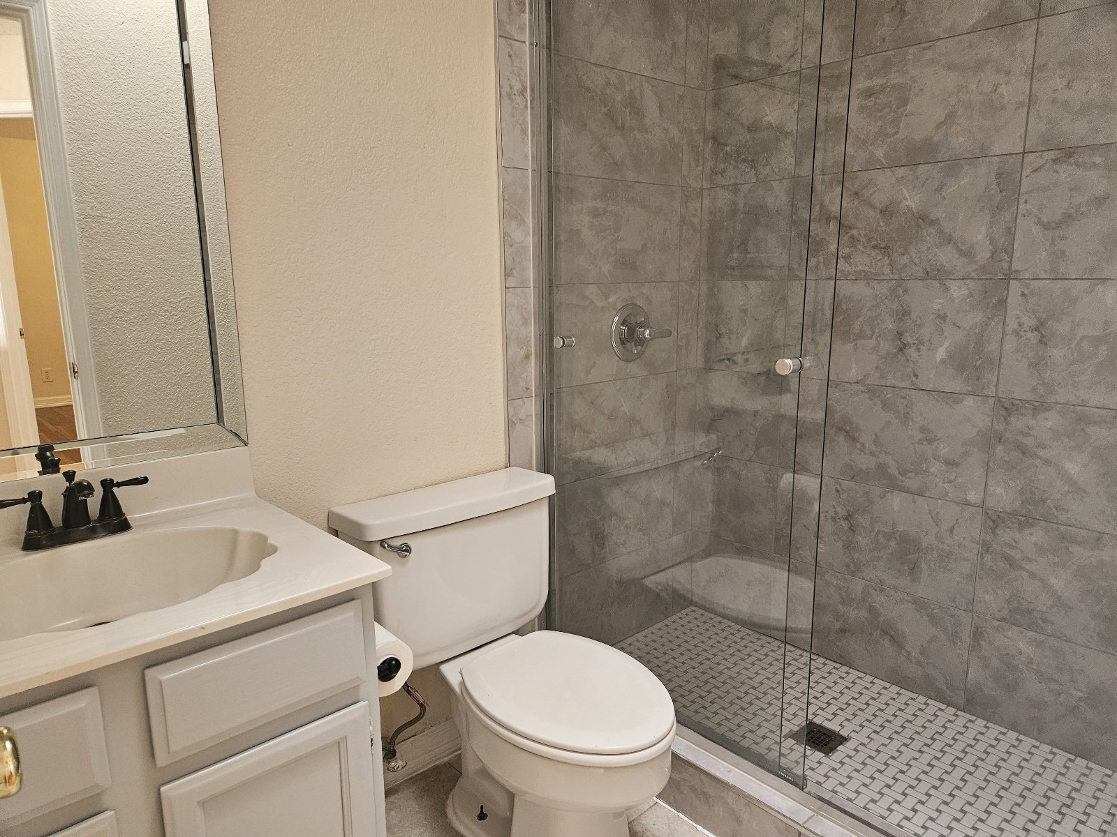 GEORGE DIETER & MONTANA: 3 BR, 2.5 BTH ***REFRIGERATED AIR*** property image