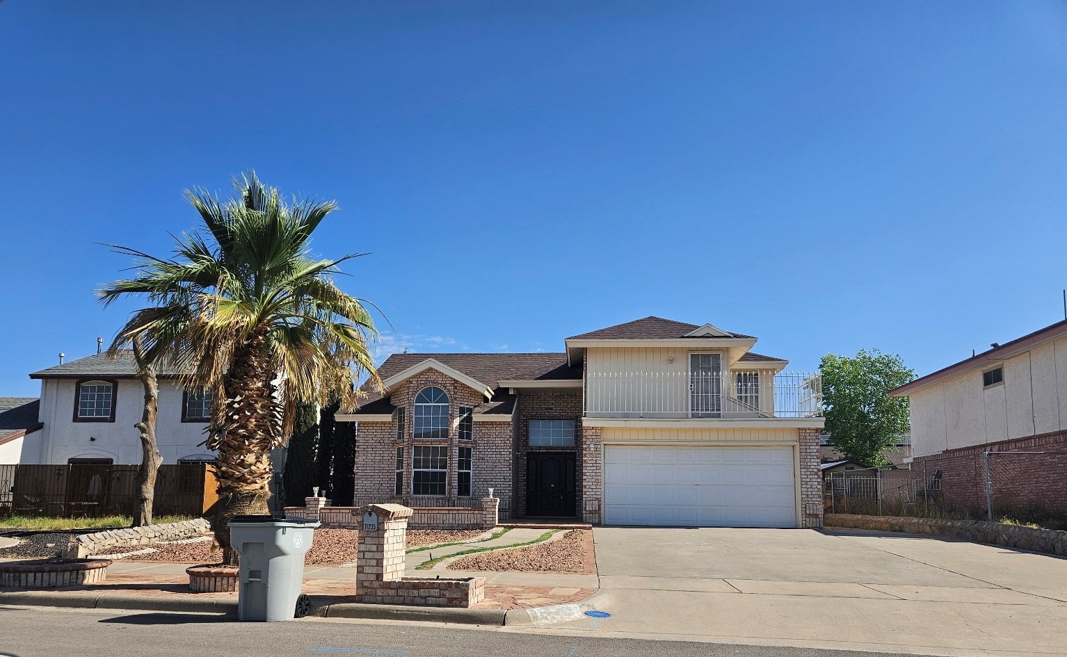 GEORGE DIETER & MONTANA: 3 BR, 2.5 BTH ***REFRIGERATED AIR*** property image