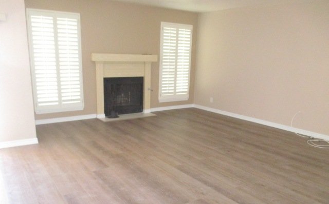 WESTSIDE: 3 BR, 2 BA TOWNHOME REFRIGERATED AIR property image
