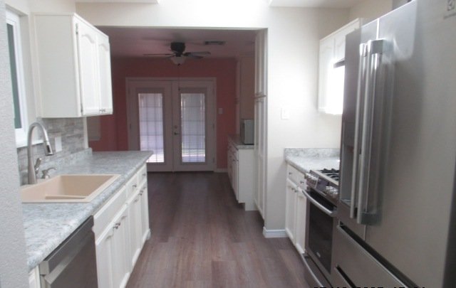 WESTSIDE: 3 BR, 2 BA TOWNHOME REFRIGERATED AIR property image