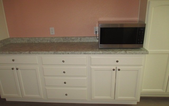 WESTSIDE: 3 BR, 2 BA TOWNHOME REFRIGERATED AIR property image