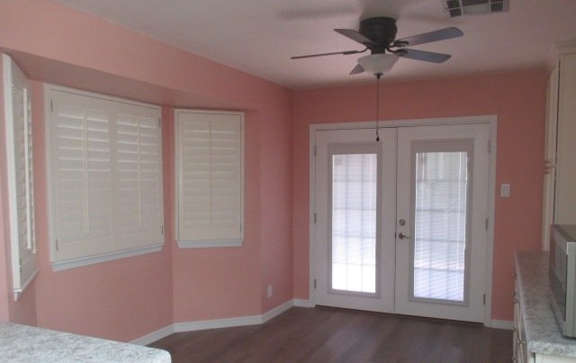 WESTSIDE: 3 BR, 2 BA TOWNHOME REFRIGERATED AIR property image