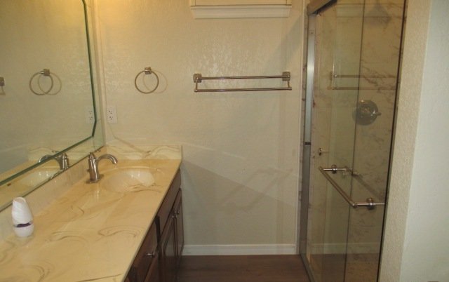 WESTSIDE: 3 BR, 2 BA TOWNHOME REFRIGERATED AIR property image