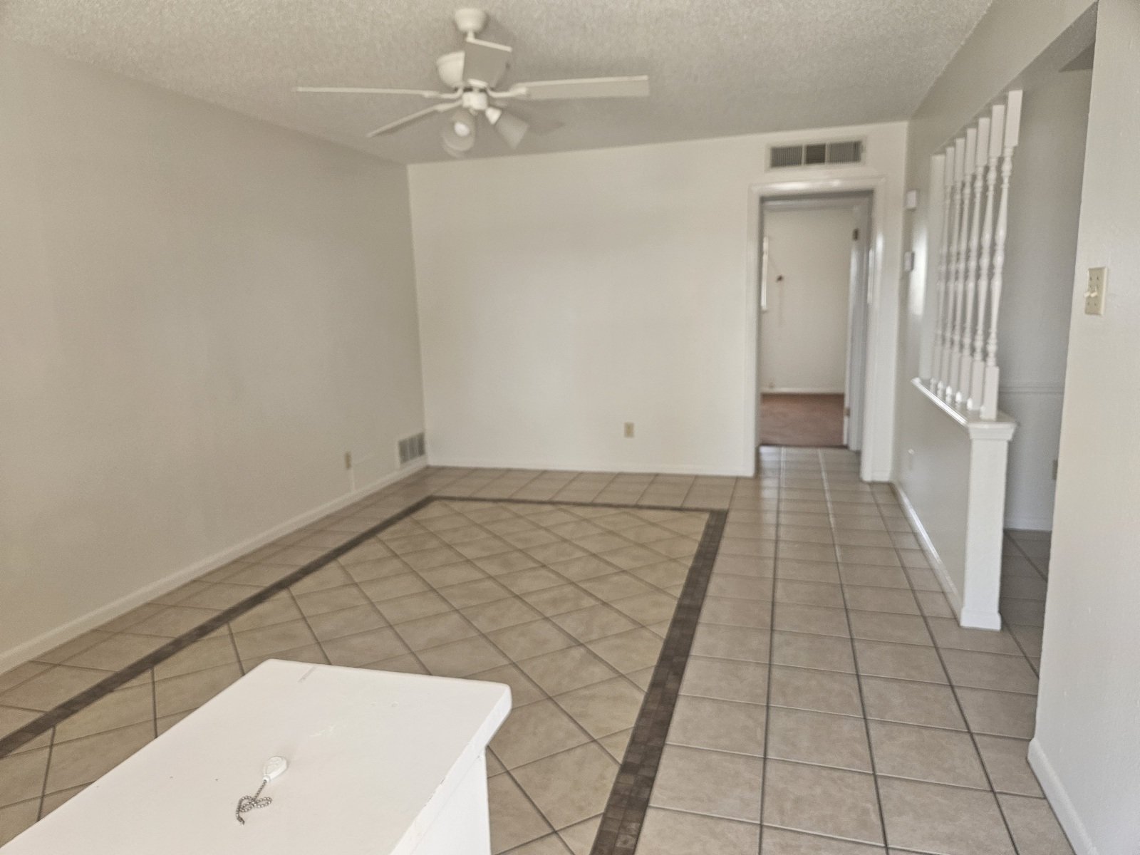 WEST: DUPLEX: 2 BR 2 BTH *** REFRIGERATED AIR *** property image