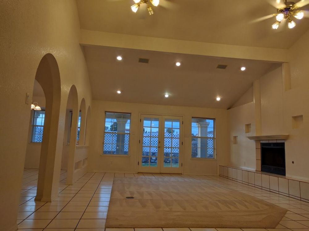 WESTSIDE: 3 BR + BONUS/OFFICE REFRIGERATED AIR!!! property image