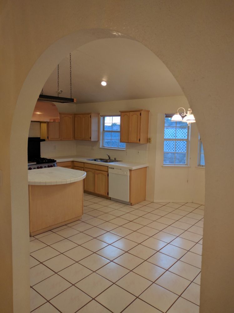 WESTSIDE: 3 BR + BONUS/OFFICE REFRIGERATED AIR!!! property image