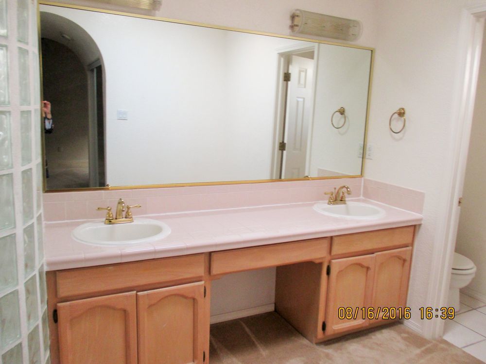 WESTSIDE: 3 BR + BONUS/OFFICE REFRIGERATED AIR!!! property image