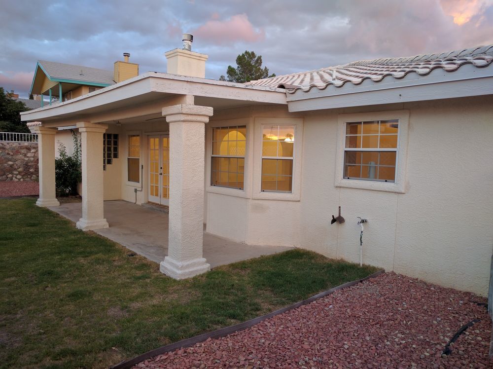 WESTSIDE: 3 BR + BONUS/OFFICE REFRIGERATED AIR!!! property image